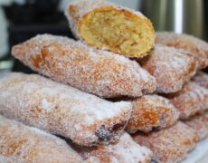 Descubre el sabor tradicional de Gijón con las deliciosas casadielles de su gastronomía