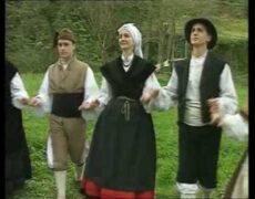 Descubre la encantadora danza prima en Gijón: un viaje musical a través del turismo tradicional